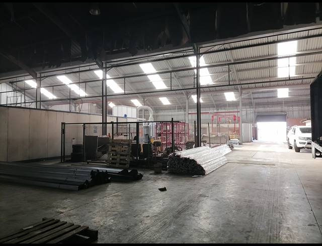 5,000M² WAREHOUSE FOR SALE IN VULCANIA